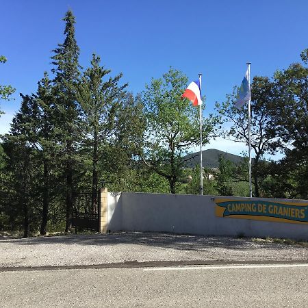 Monoblet Camping De Graniers מראה חיצוני תמונה