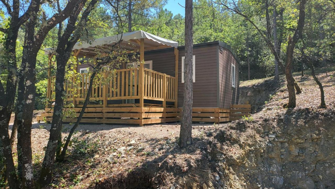 Monoblet Camping De Graniers מראה חיצוני תמונה